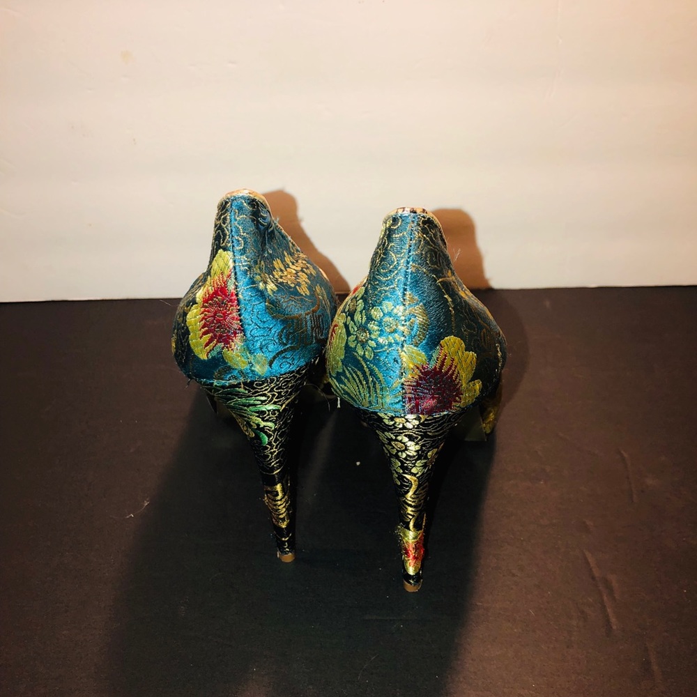 High heels - Picture 3 of 4